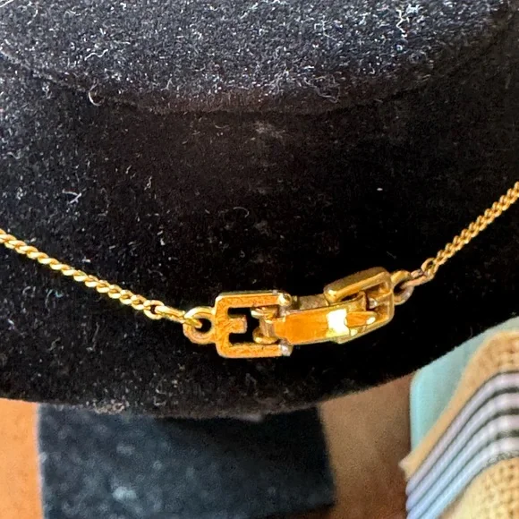 Givenchy Vintage 4 Corners Rhinestone G Logo Necklace - Picture 3 of 6